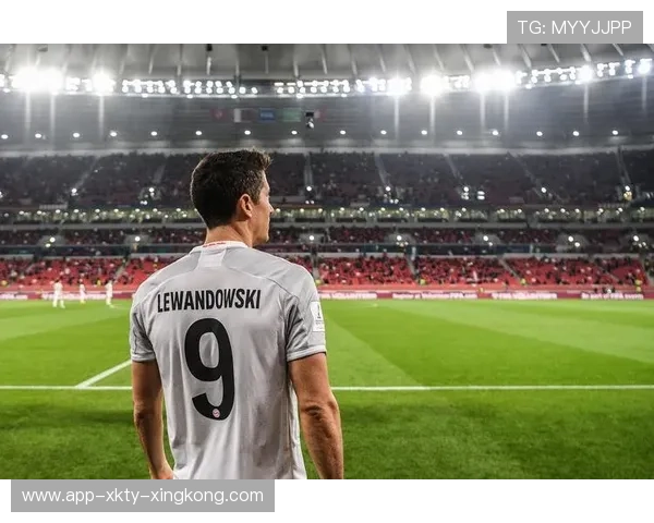 莱万近距离摆脱后高质量抽射，拜仁锋线不容小觑